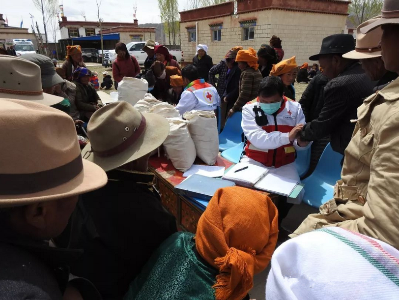 1526118847904011.png 红十字在“5.8博爱周” 3_副本.png